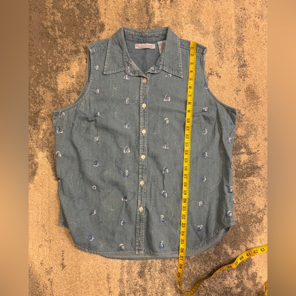 Women’s Gloria Vanderbilt Denim Button Up Top - Picture 5 of 5